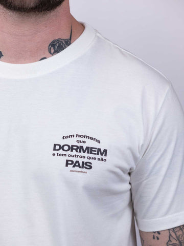 Camiseta Pais Não Dormem Asmanhas