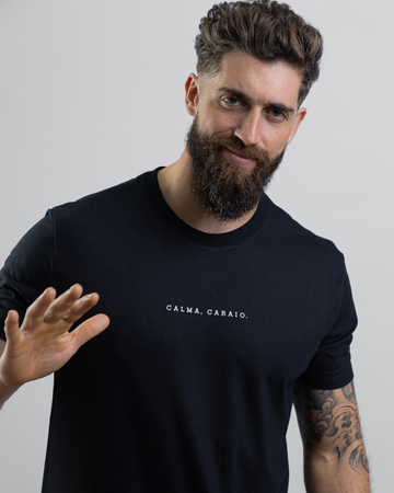 Camisetas que falam por você: como escolher a frase que representa seu mood