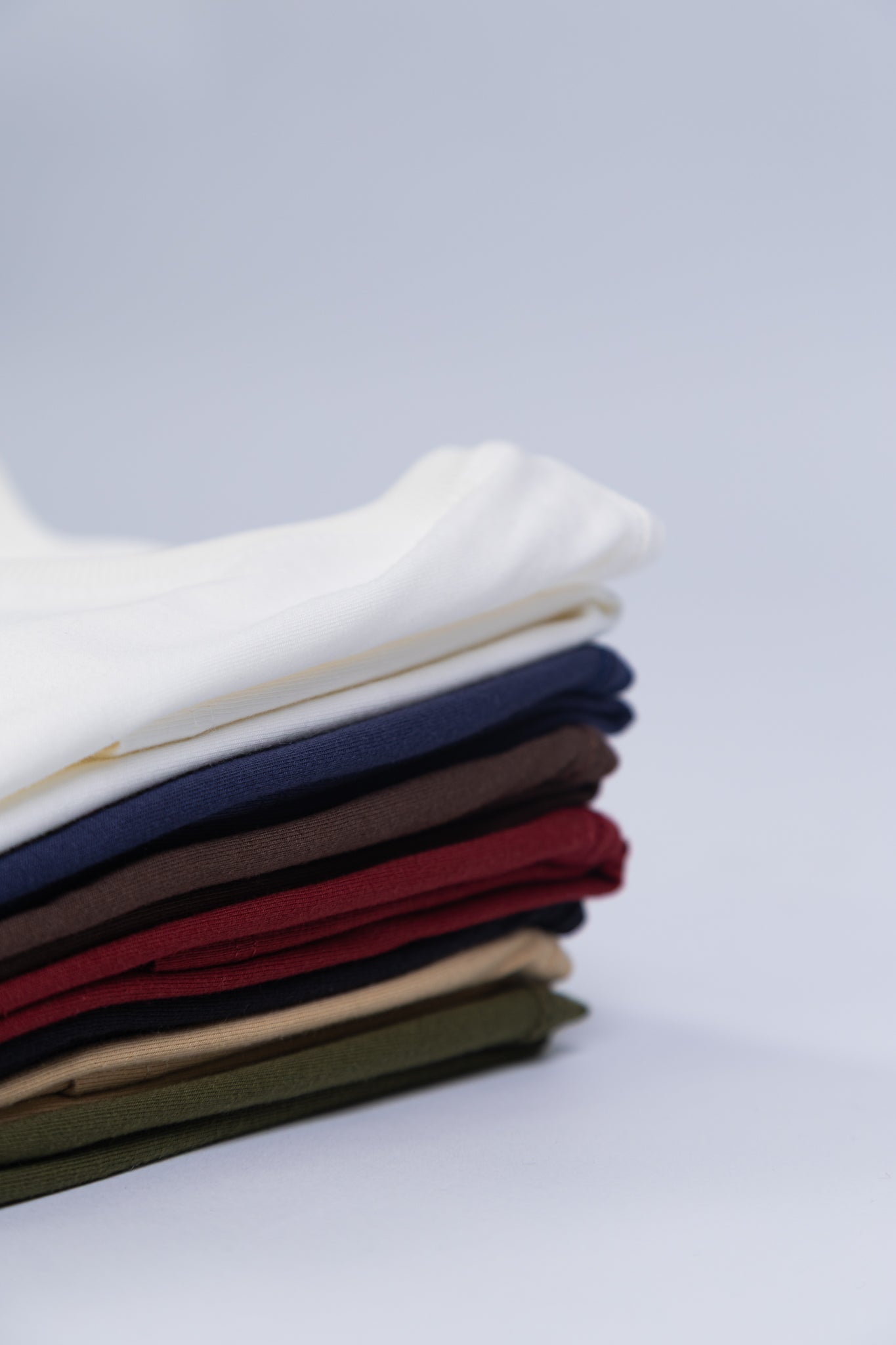 Como lavar camisetas de algodão premium sem perder o toque, o caimento e o respeito