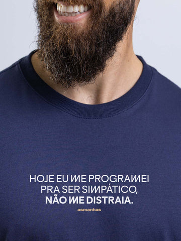 Camiseta Não Me Distraia Asmanhas Liquida
