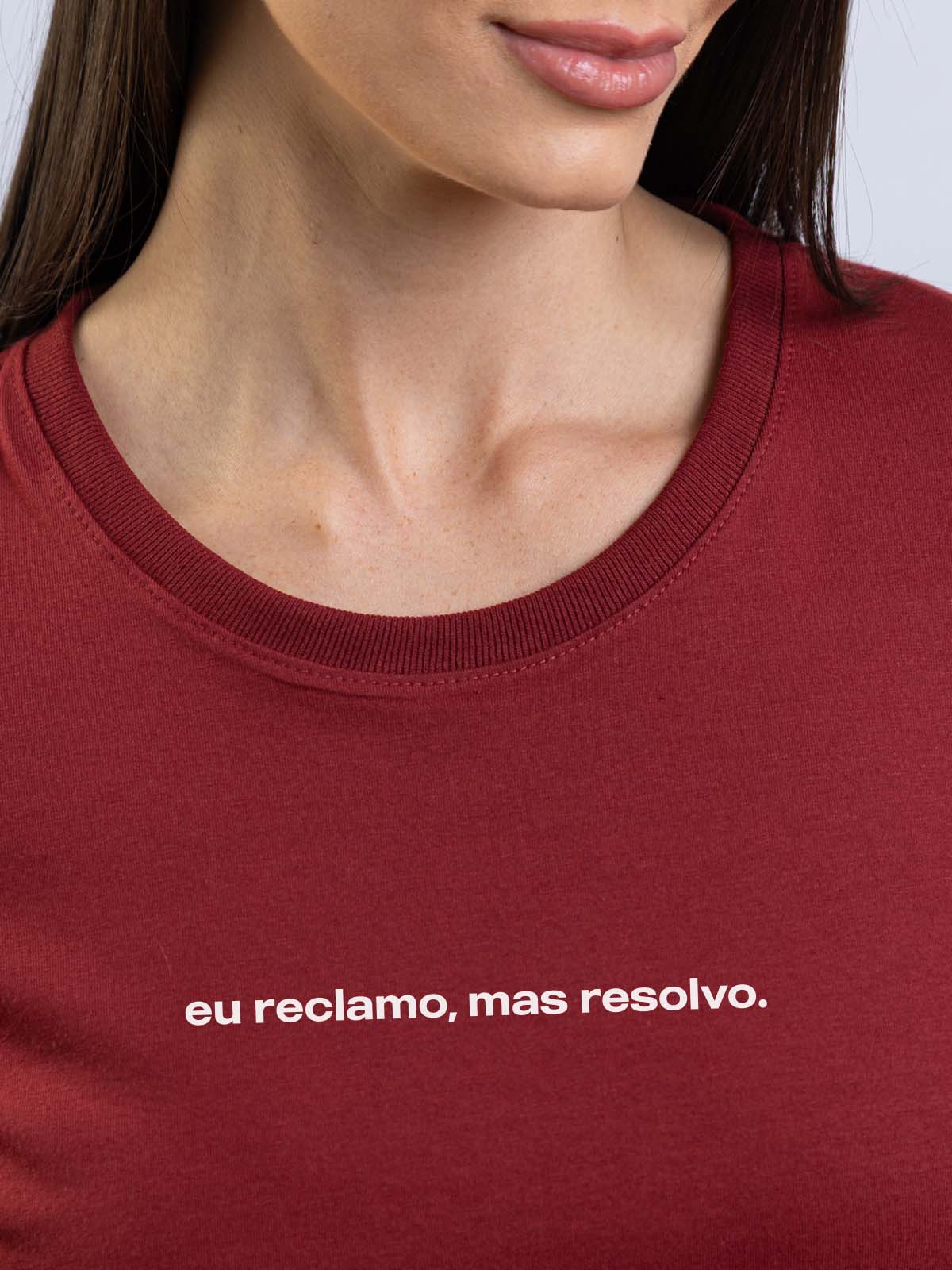 Camiseta Feminina Eu Reclamo Mas Resolvo Asmanhas Liquida