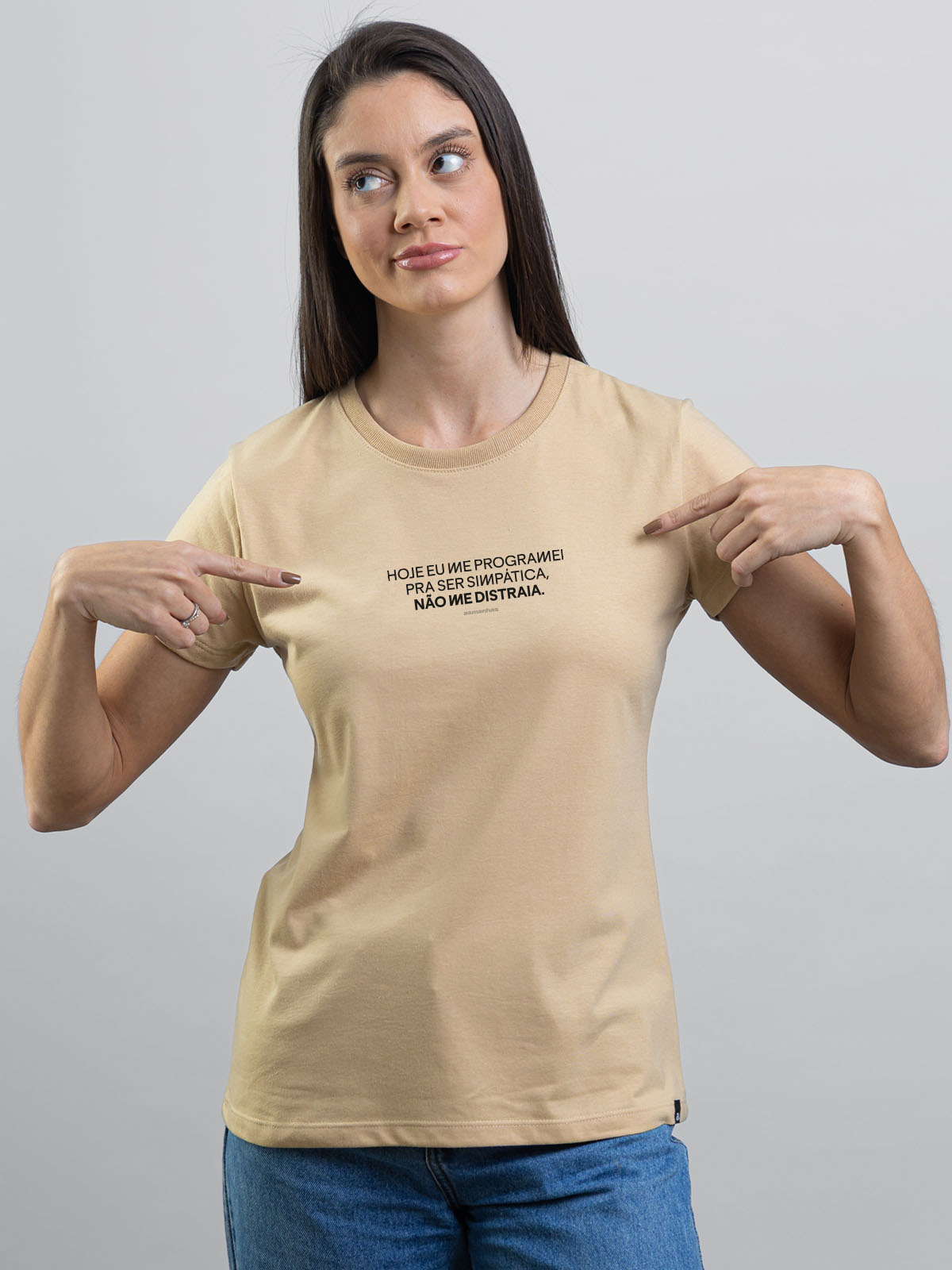 Camiseta Feminina Não Me Distraia Asmanhas