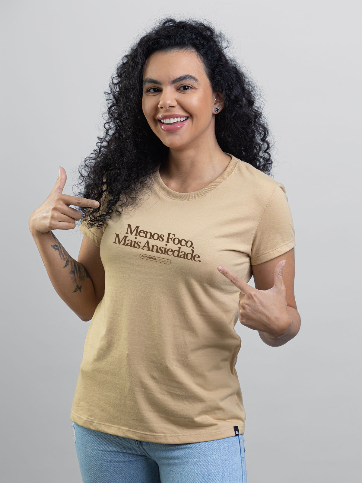 Camiseta Feminina Menos Foco Mais Ansiedade Asmanhas