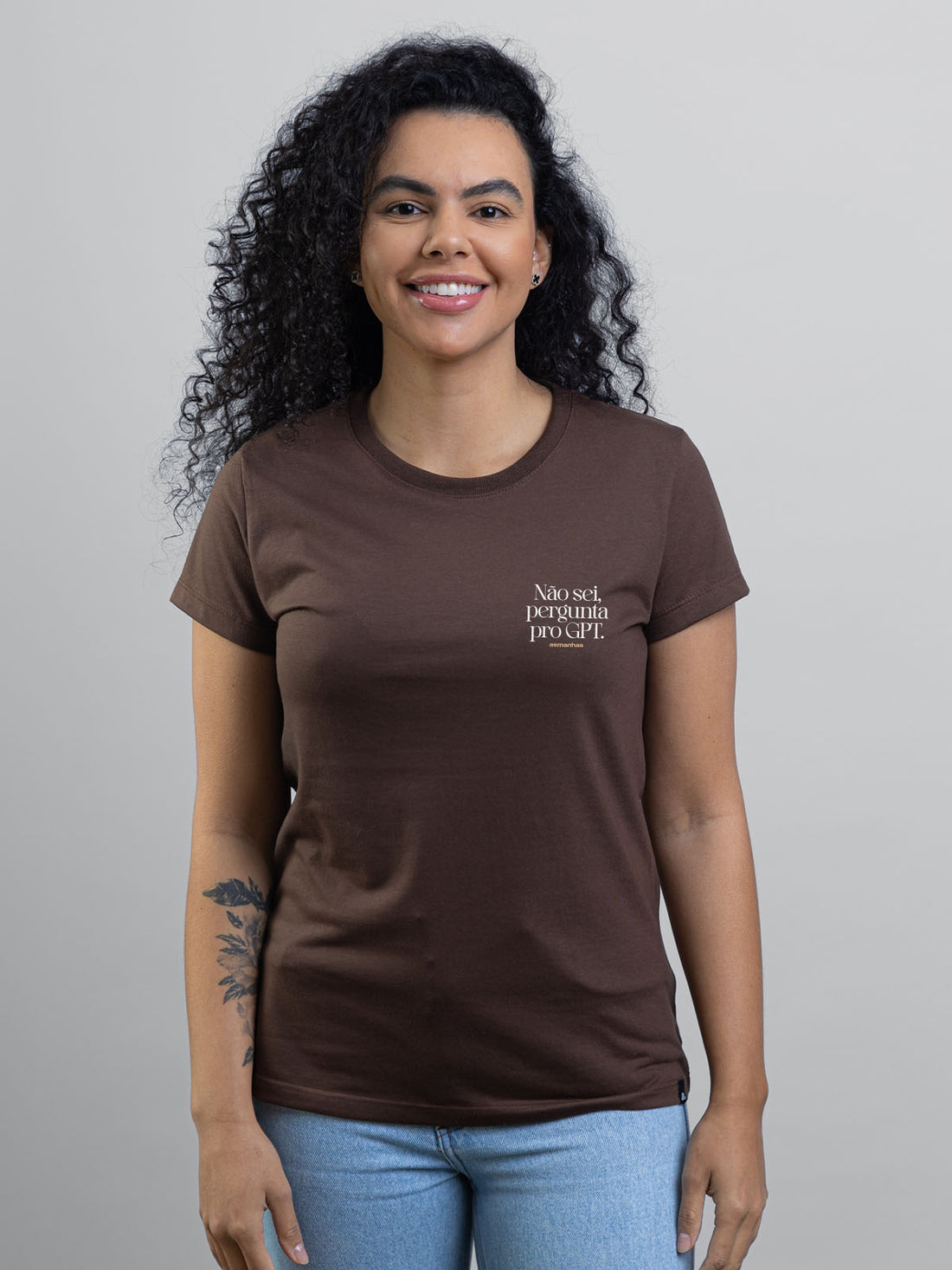 Camiseta Feminina Pergunta pro GPT Asmanhas