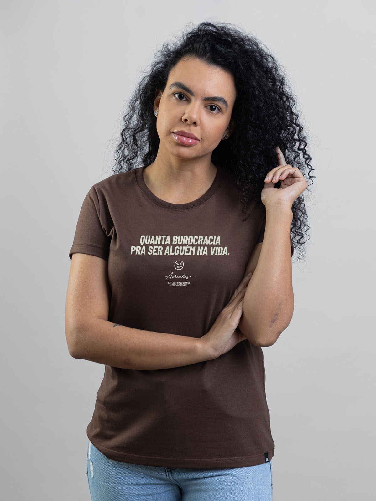 Camiseta Feminina Quanta Burocracia Asmanhas