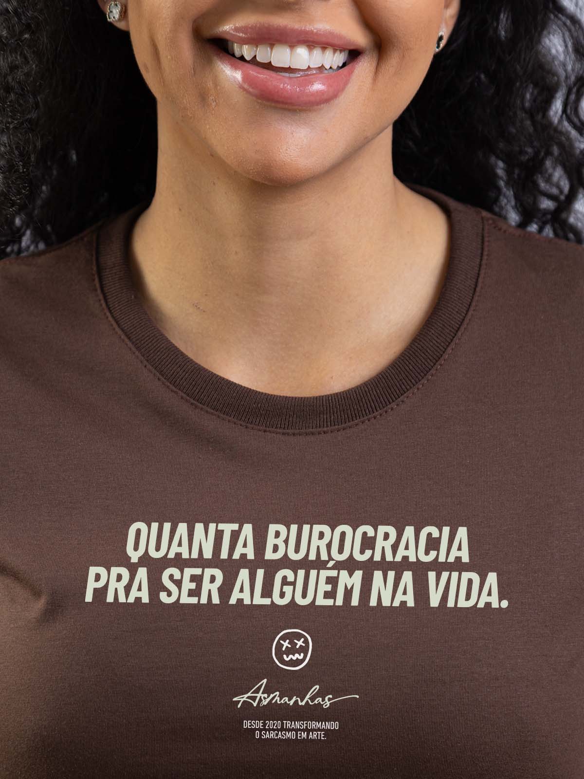 Camiseta Feminina Quanta Burocracia Asmanhas