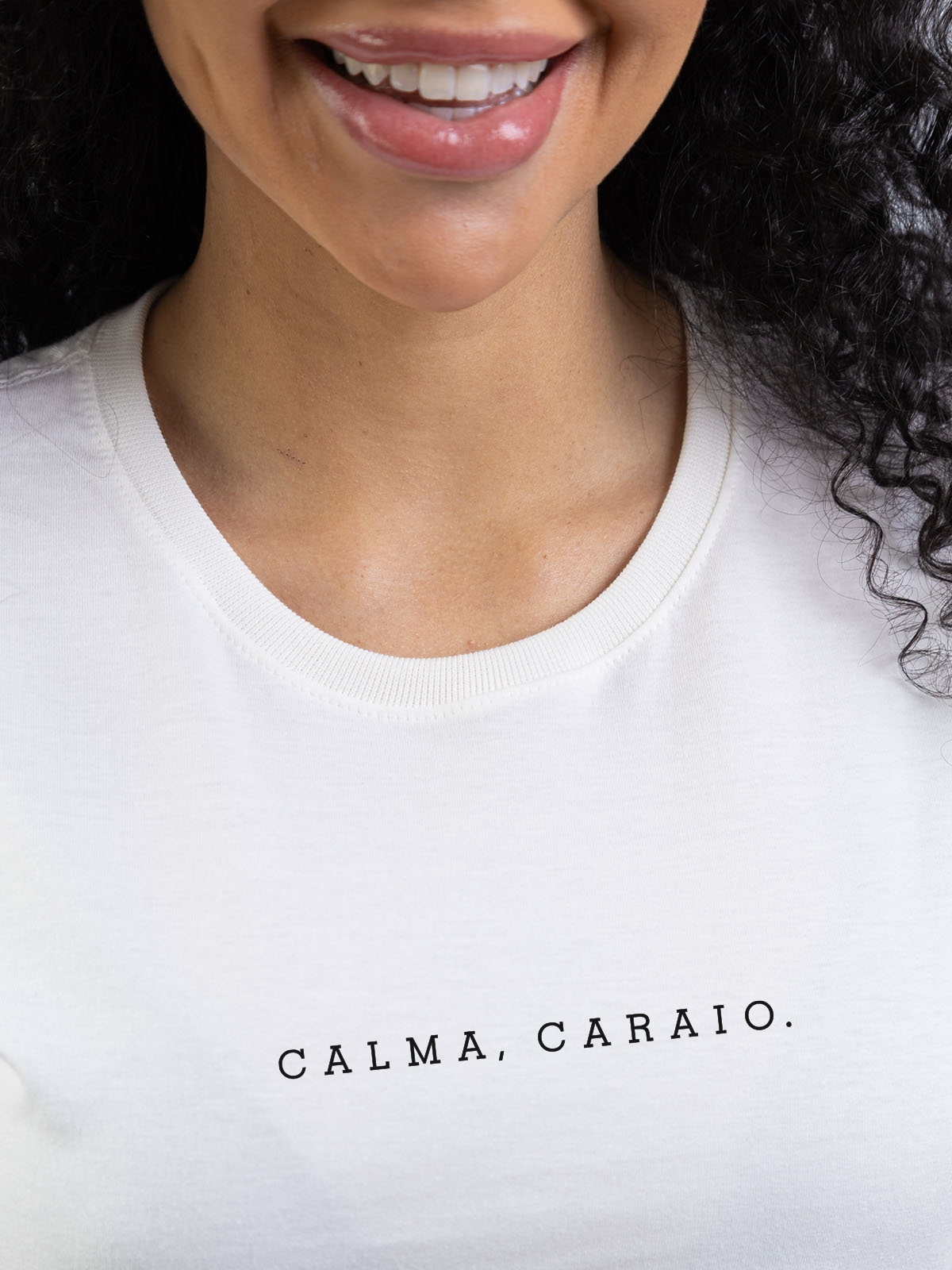Camiseta Feminina Calma Caraio Minimalista Asmanhas