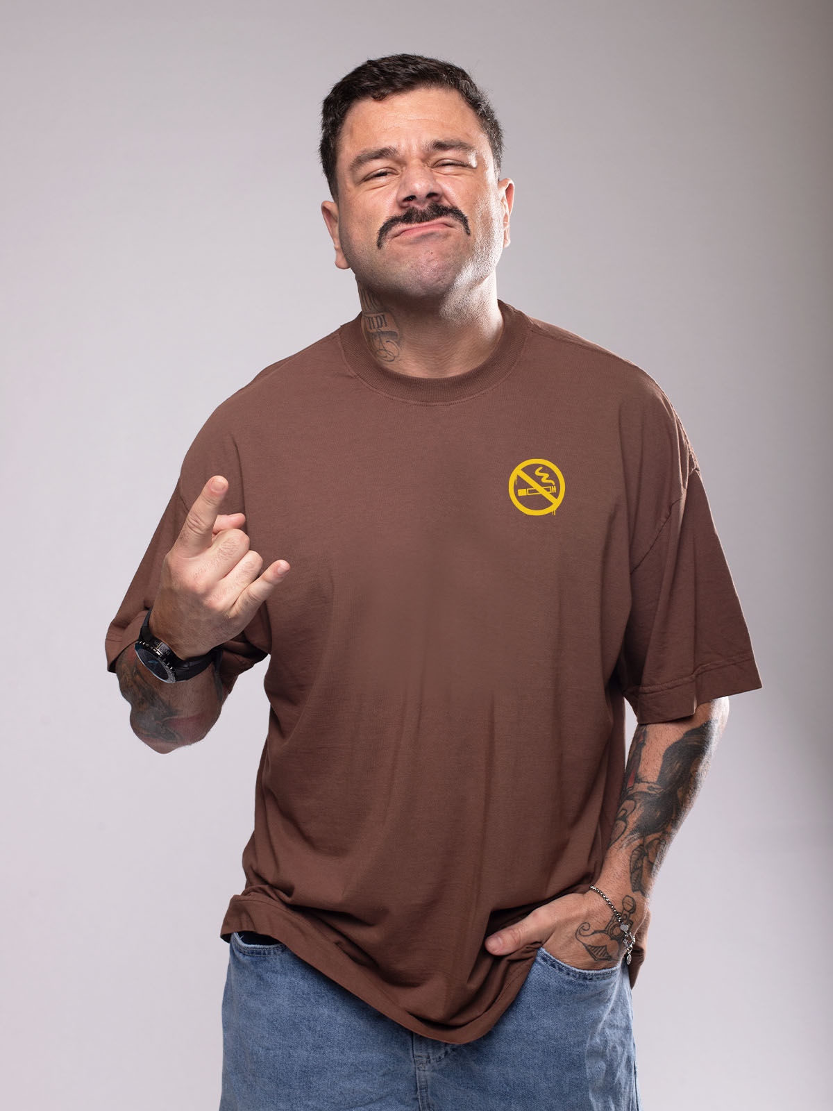 Camiseta Oversized Não Foram Comprar Cigarro Asmanhas