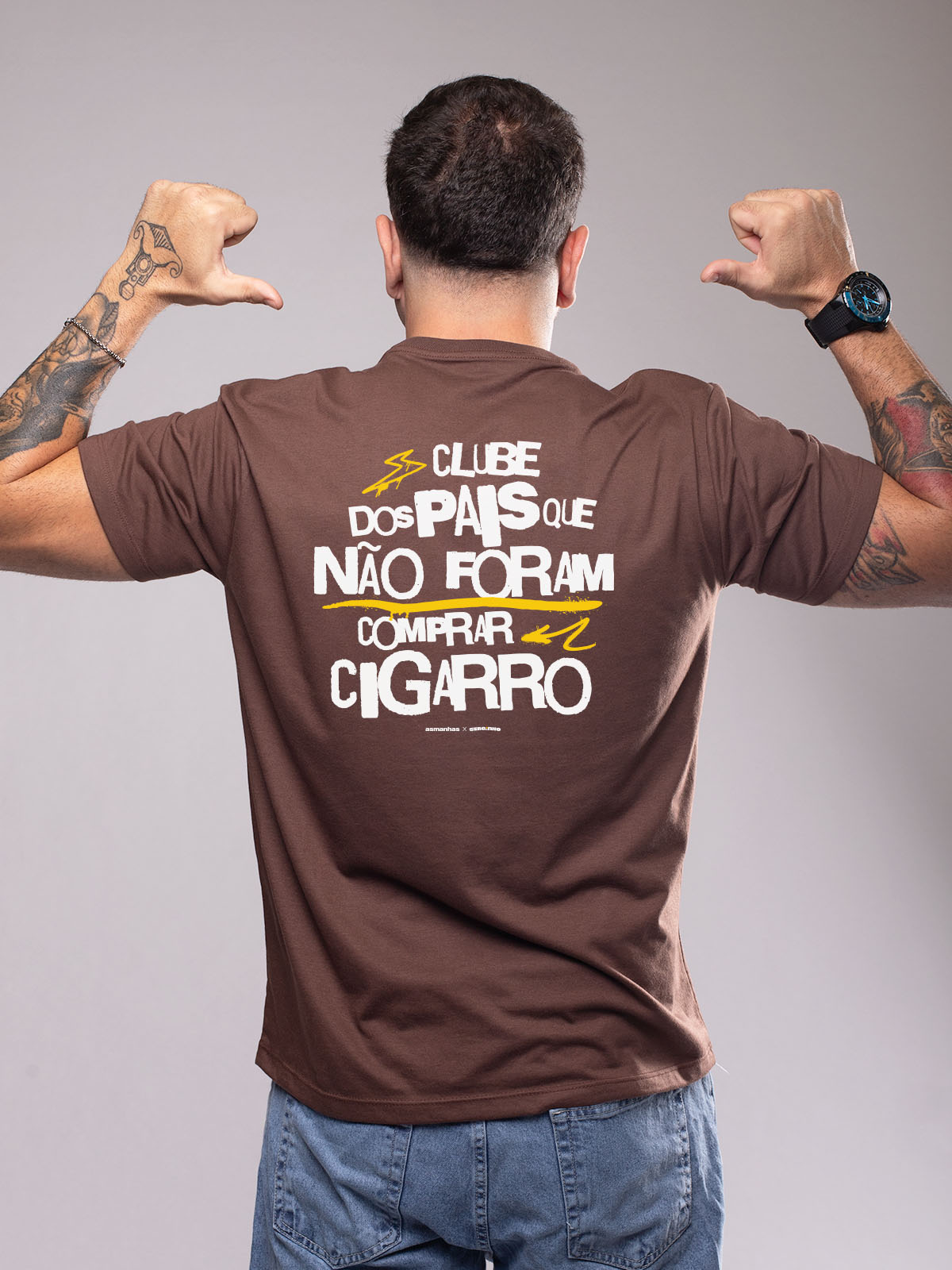 Camiseta Não Foram Comprar Cigarro Asmanhas