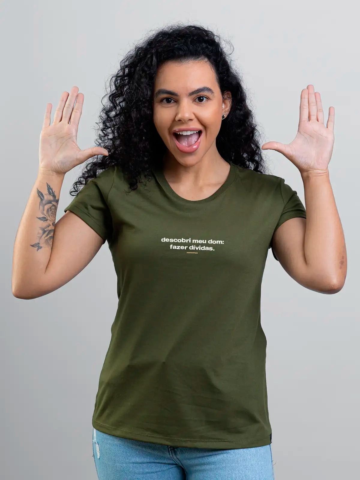 Camiseta Feminina Fazer Dívidas Asmanhas