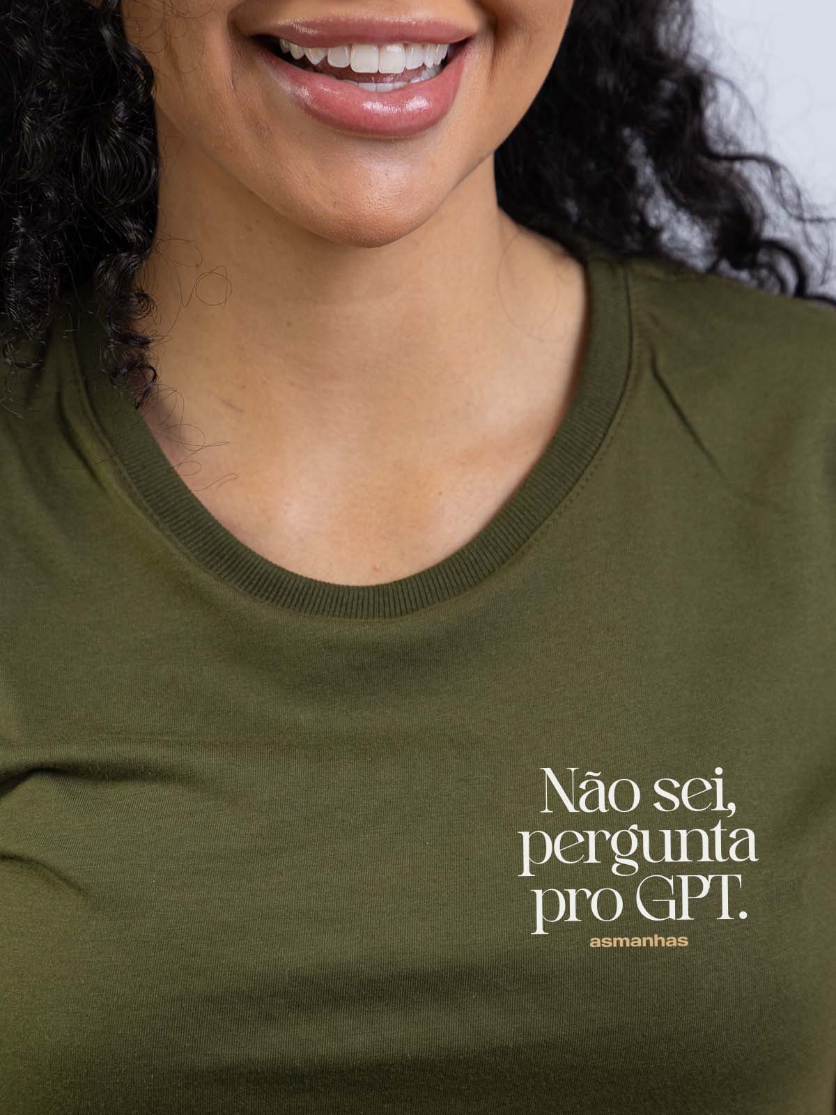 Camiseta Feminina Pergunta pro GPT Asmanhas