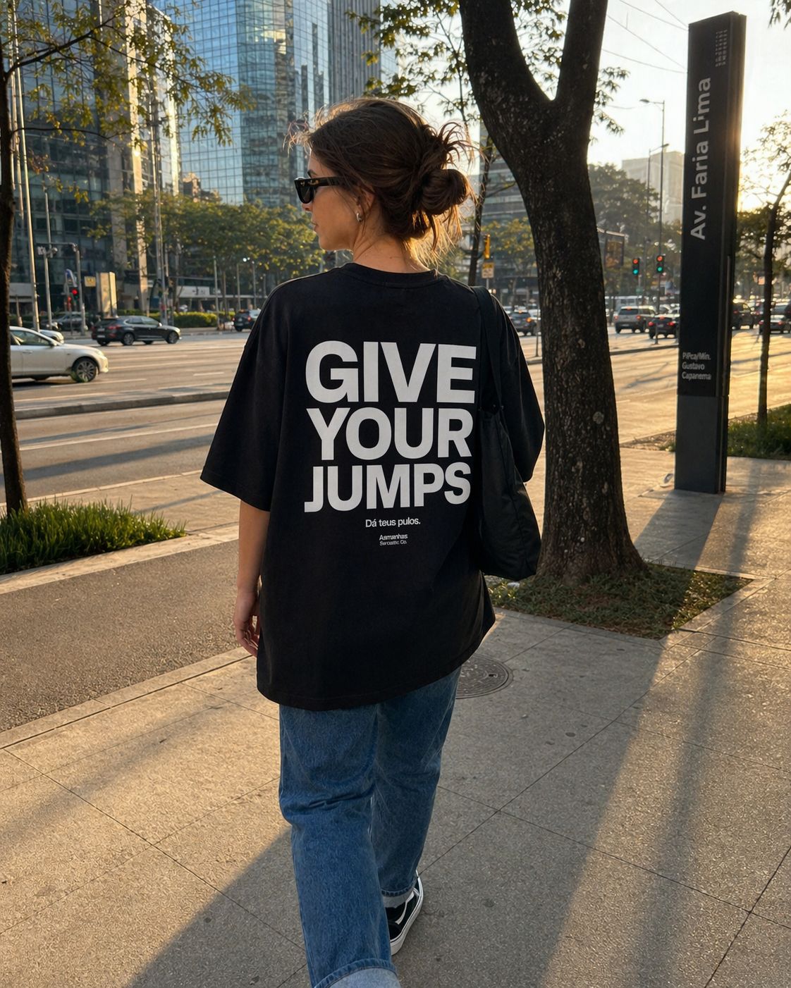 Camiseta Oversized Give Your Jumps Asmanhas