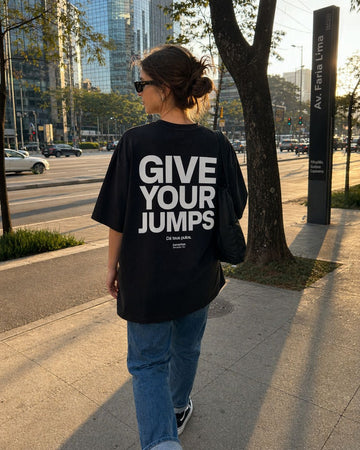 Camiseta Oversized Give Your Jumps Asmanhas