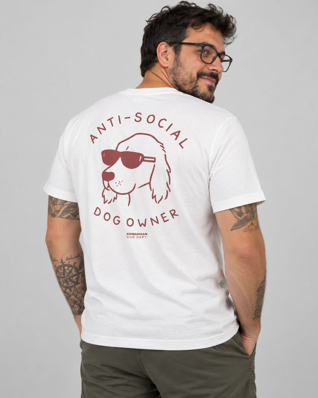 Camiseta Dono de Cachorro Antissocial Asmanhas