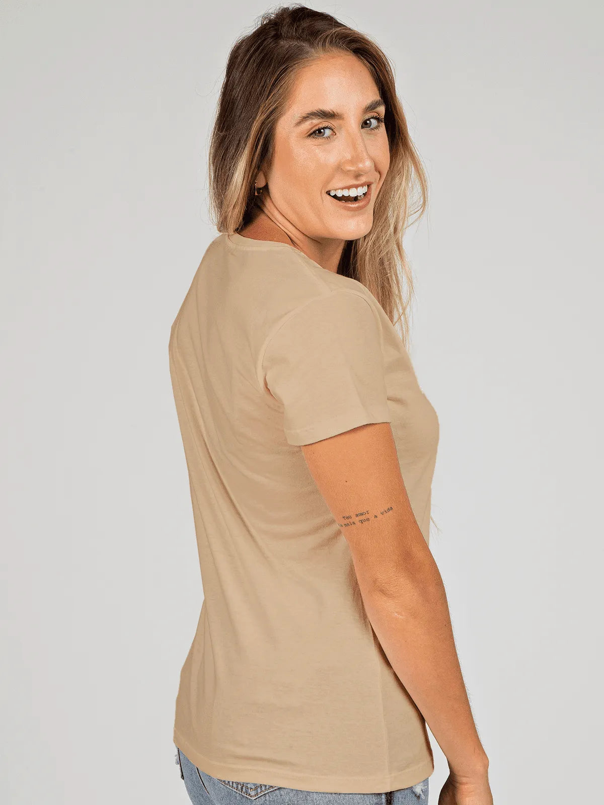 Camiseta Feminina Eu Reclamo Mas Resolvo Asmanhas