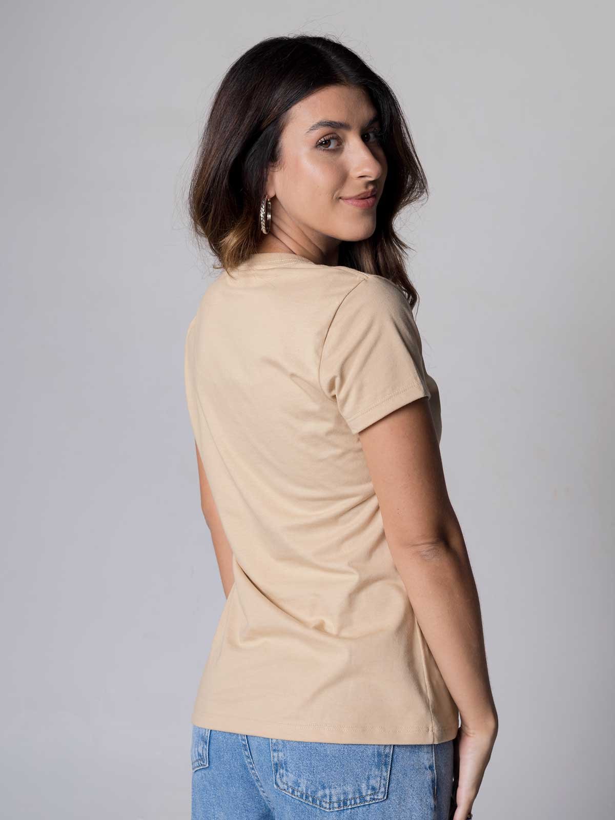Camiseta Feminina Entre Calls e Caos Asmanhas