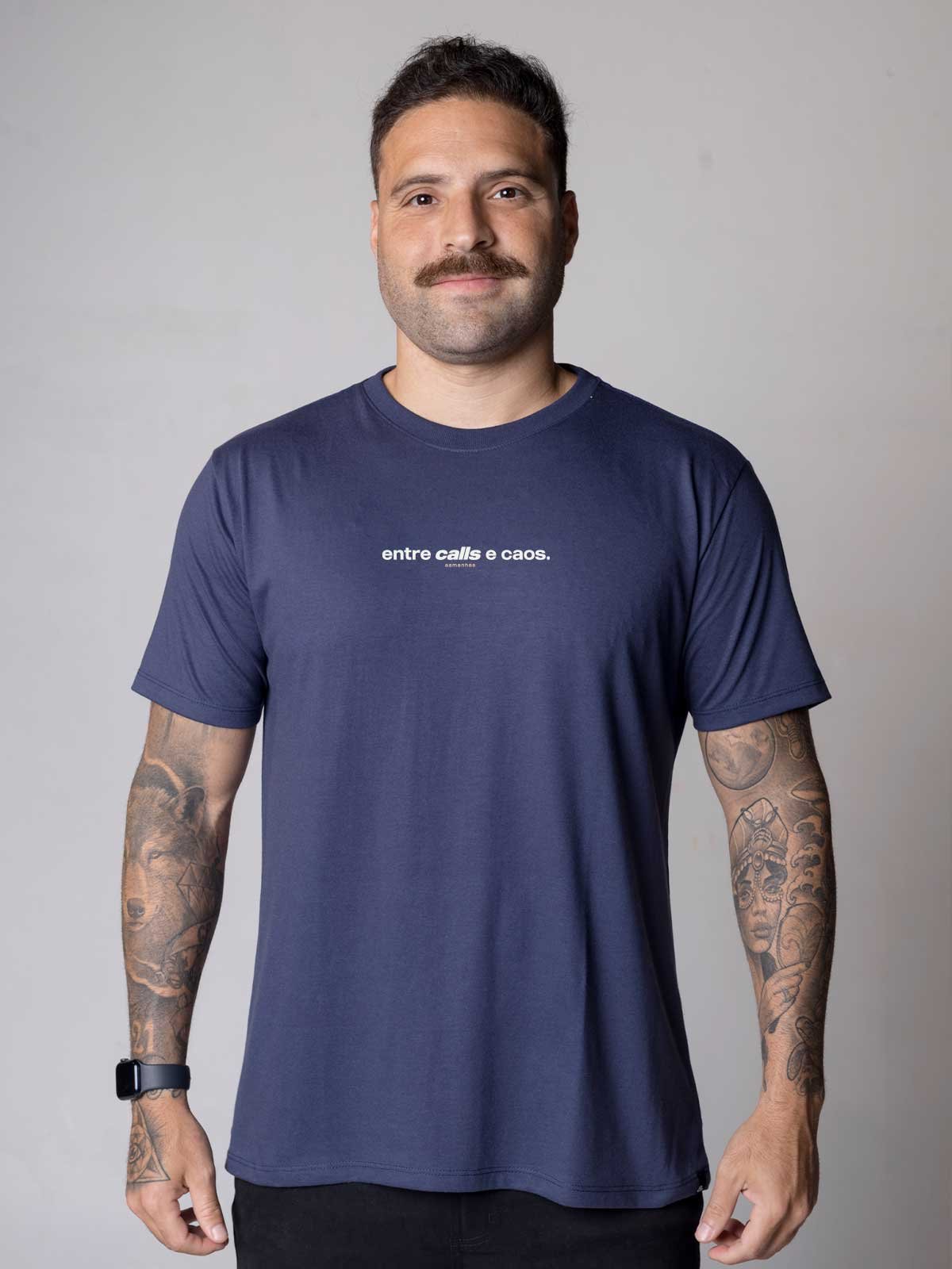 Camiseta Entre Calls e Caos Asmanhas