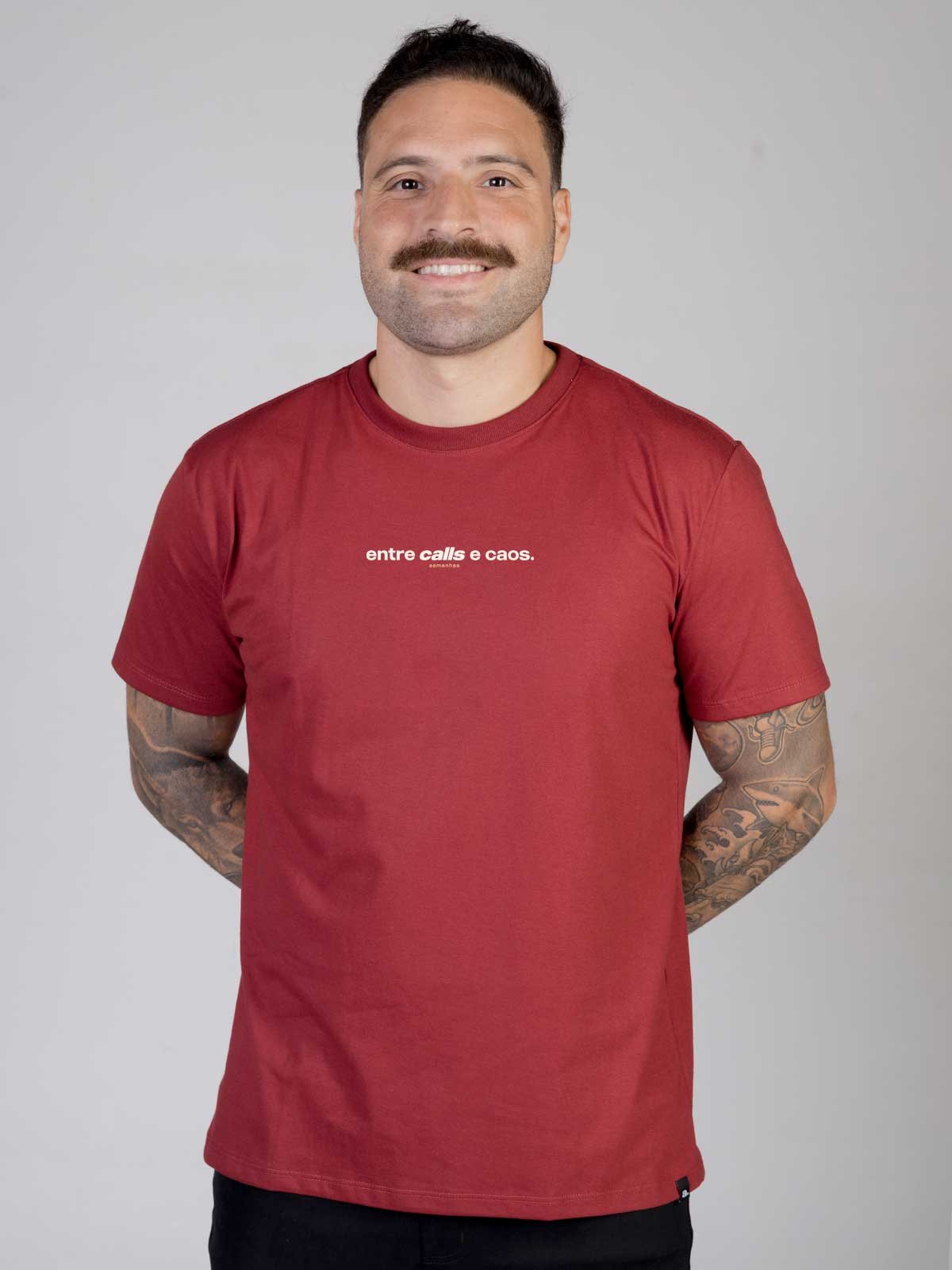 Camiseta Entre Calls e Caos Asmanhas