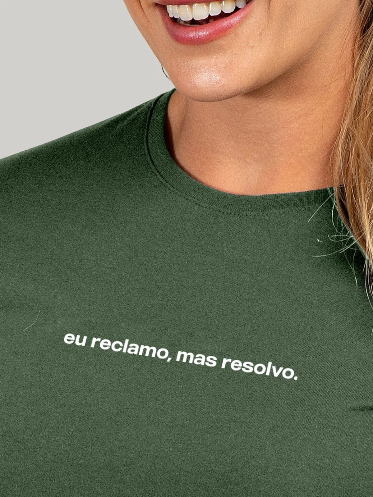 Camiseta Feminina Eu Reclamo Mas Resolvo Asmanhas