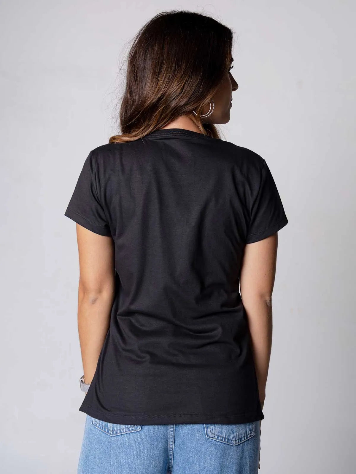 Camiseta Feminina Entre Calls e Caos Asmanhas