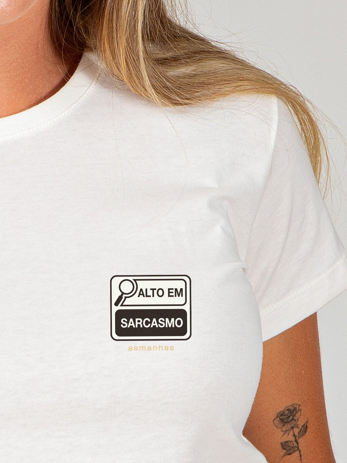 Camiseta Feminina Alto em Sarcasmo Asmanhas