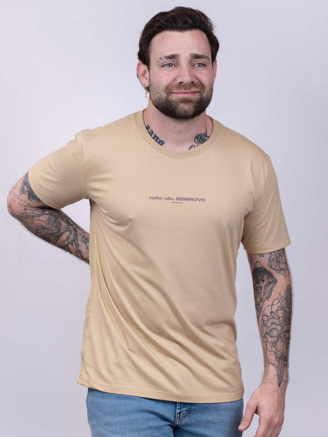 Camiseta Velho Não, Seminovo Asmanhas