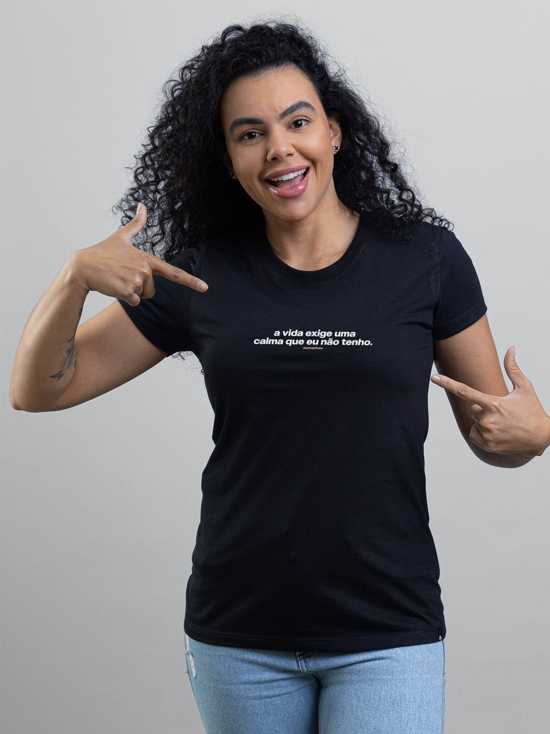 Camiseta Feminina Calma Que Eu Não Tenho Asmanhas