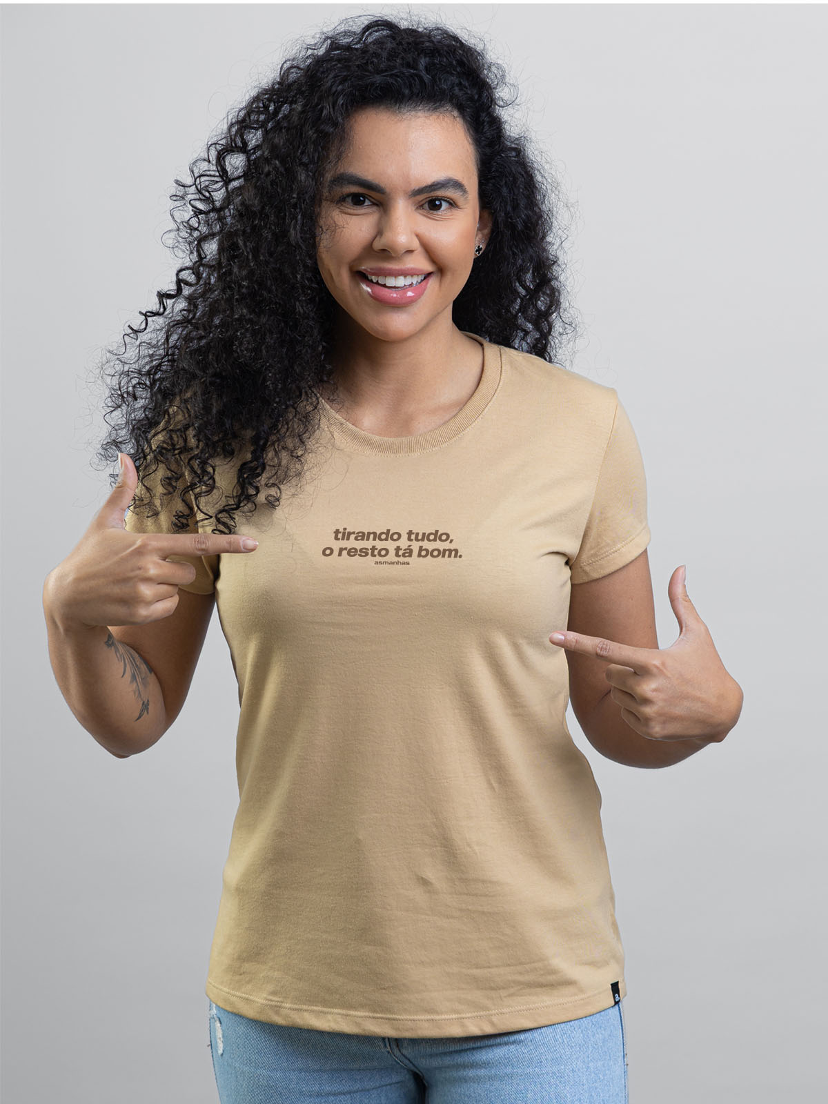Camiseta Feminina Tirando Tudo Asmanhas
