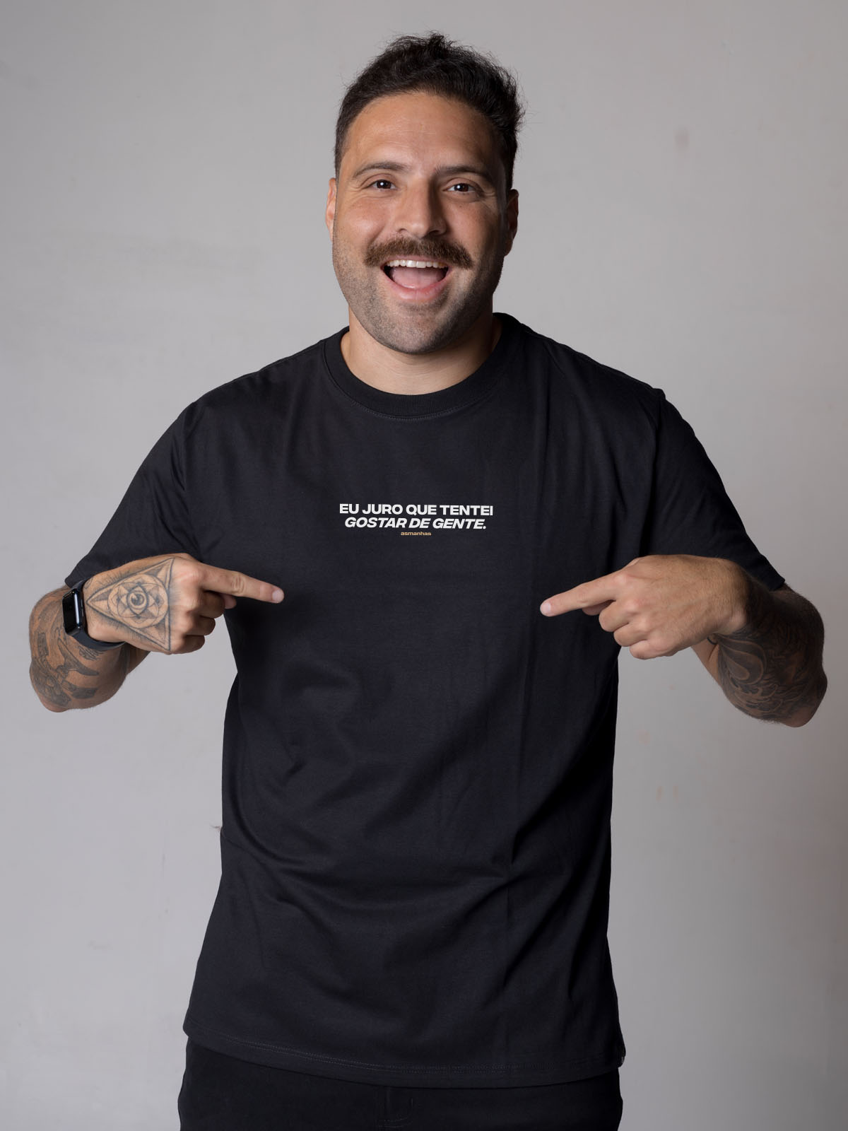 Camiseta Tentei Gostar de Gente Asmanhas
