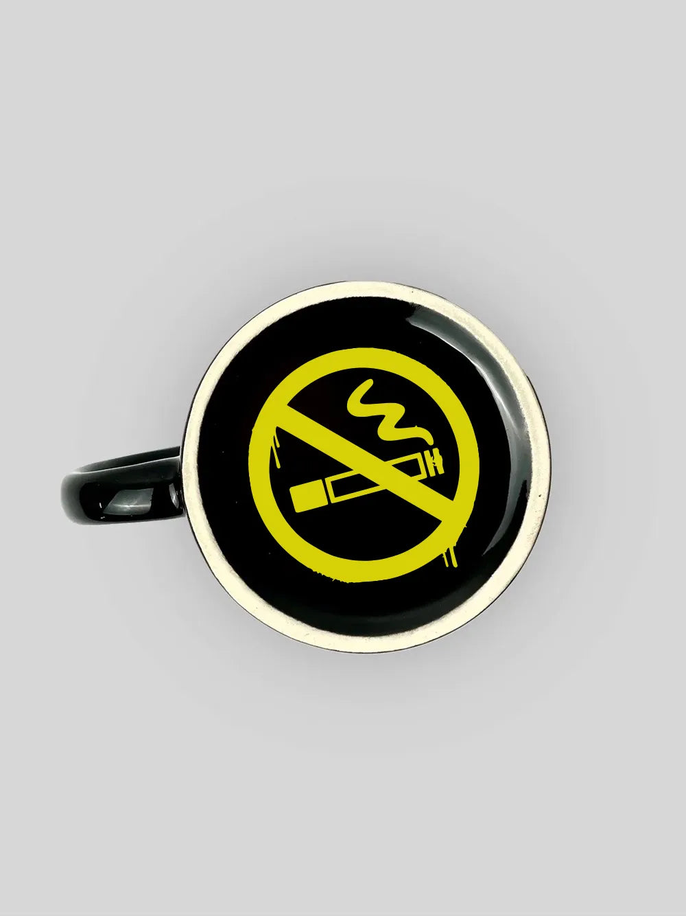 Caneca Não Foram Comprar Cigarro Preta Asmanhas