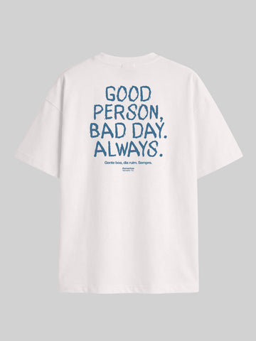 Camiseta Oversized Good Person, Bad Day Asmanhas