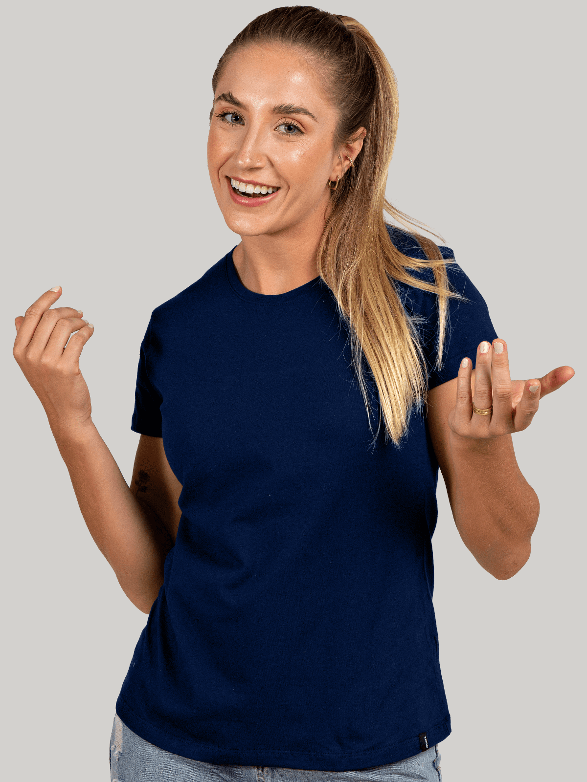 Camiseta Feminina Lisa Básica Asmanhas