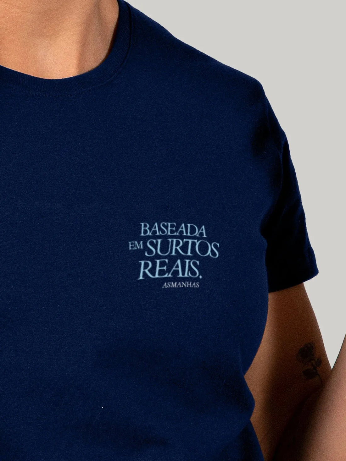 Camiseta Feminina Baseada em Surtos Reais Asmanhas