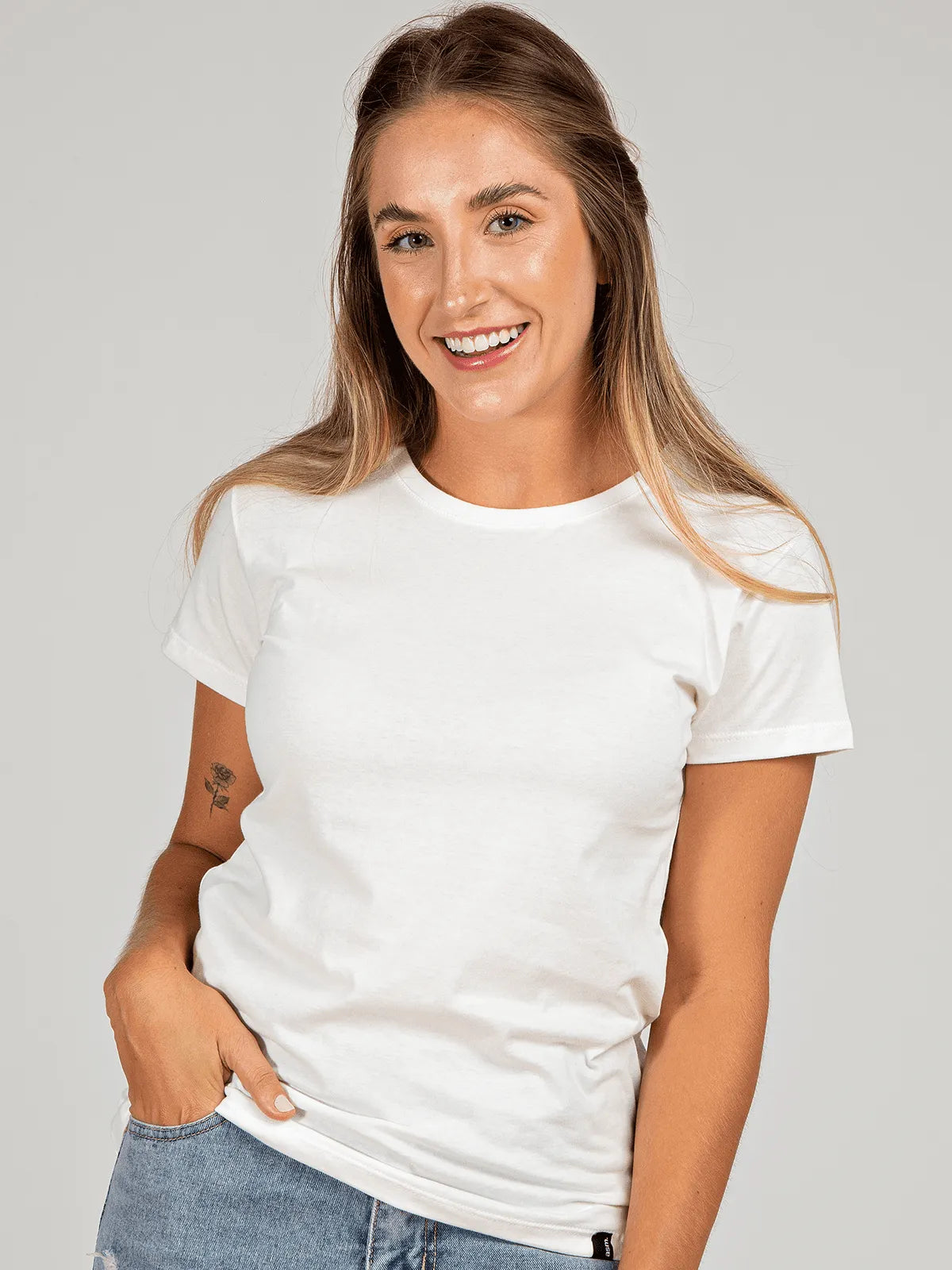 Camiseta Feminina Lisa Básica Asmanhas