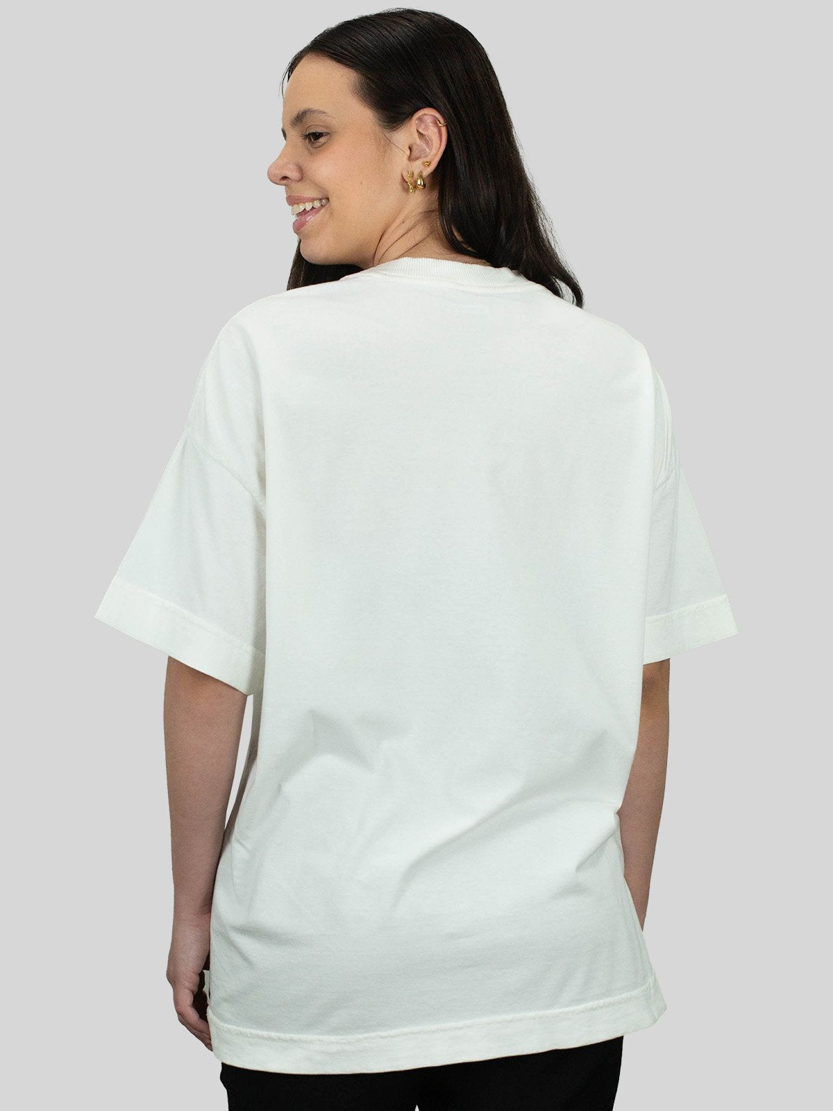 Camiseta Oversized Lisa Básica Asmanhas