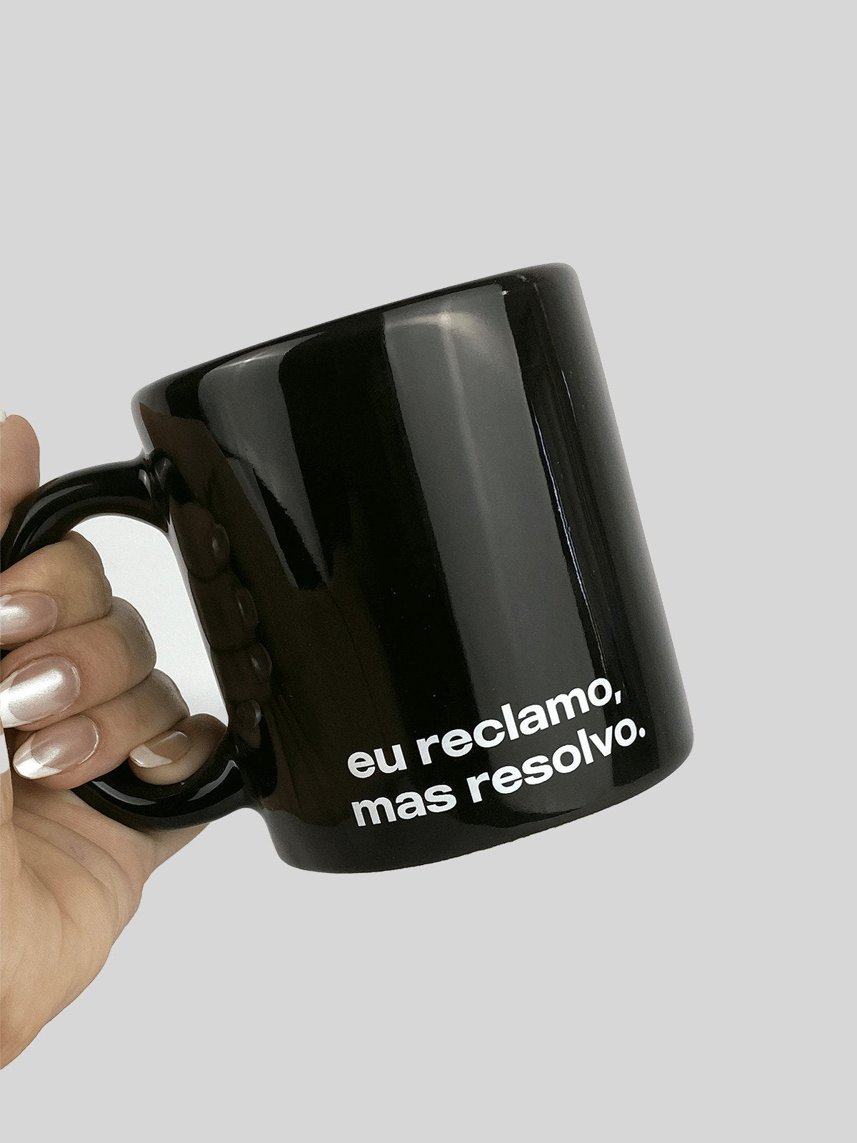 Caneca Eu Reclamo mas Resolvo Preta Asmanhas