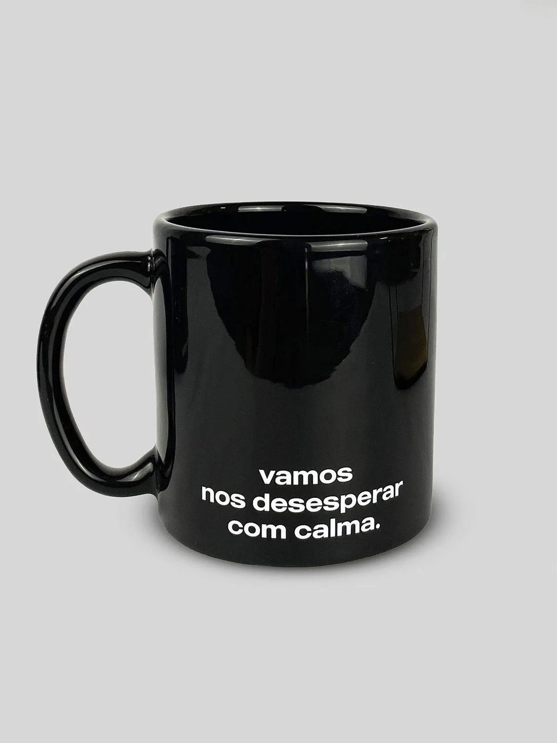 Caneca Desesperar com Calma Preta Asmanhas