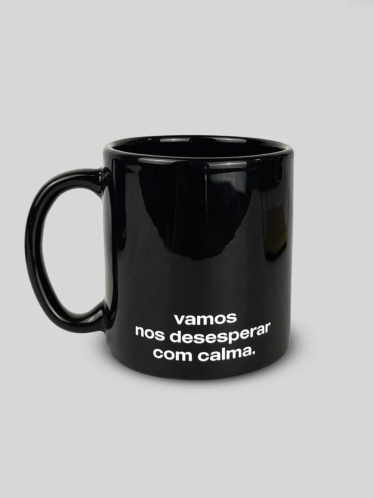 Caneca Desesperar com Calma Preta Asmanhas