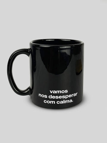 Caneca Desesperar com Calma Preta Asmanhas