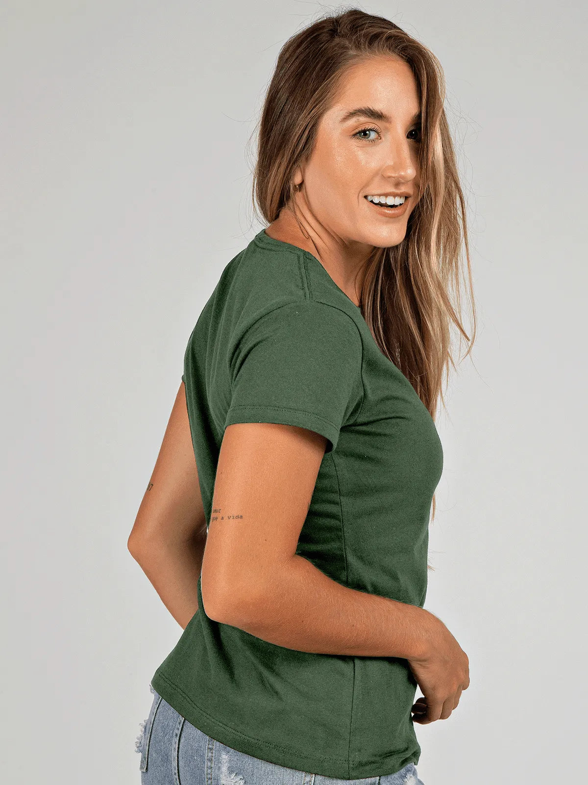 Camiseta Feminina Eu Reclamo Mas Resolvo Asmanhas